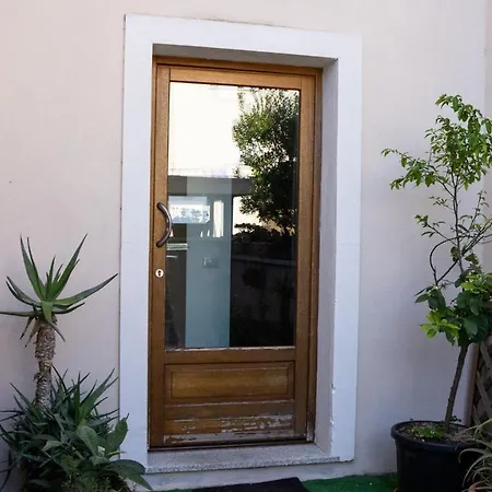 Appartamento Via Alloro 44 *