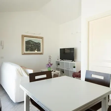 Via Alloro 44 Appartamento Olbia